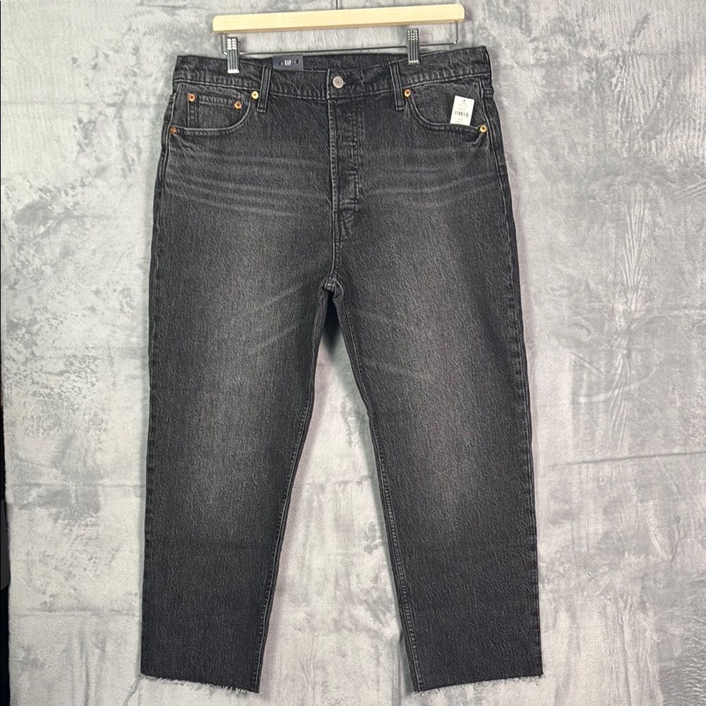 NWT New Gap Black Wash Cheeky Straight Raw Hem High Rise Size 16 Short